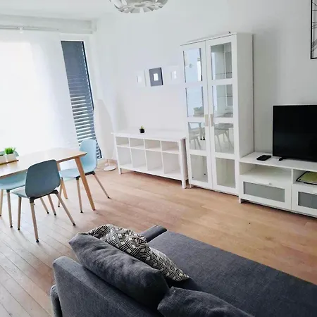 Modern Two Bedrooms In Center With A Private Parking *