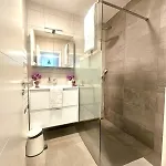 Appartamento Modern Two Bedrooms In Center With A Private Parking
