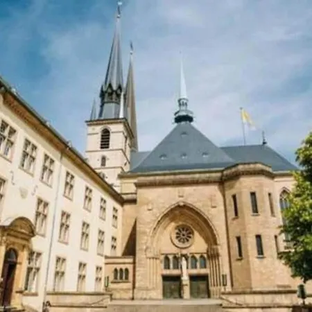 Modern Two Bedrooms In Center With A Private Parking Luxembourg