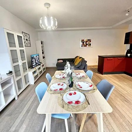 Modern Two Bedrooms In Center With A Private Parking *